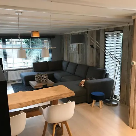 Casa Chalet S *